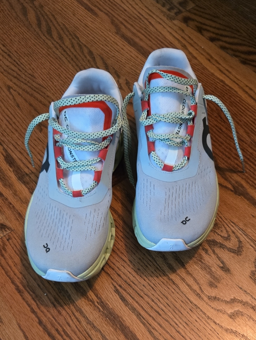 Women Active Running Sneakers in Light Green and Mint.